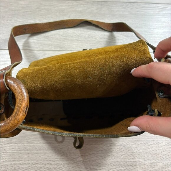 Vintage Leather Hand Tooled Western Style Saddle Shoulder Bag Purse - Picture 8 of 13